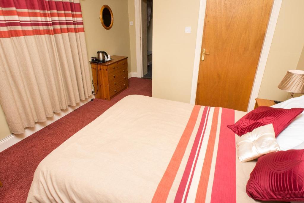 Larkin'S Pub, Restaurant, And B&B Milltown (Kerry) Quarto foto