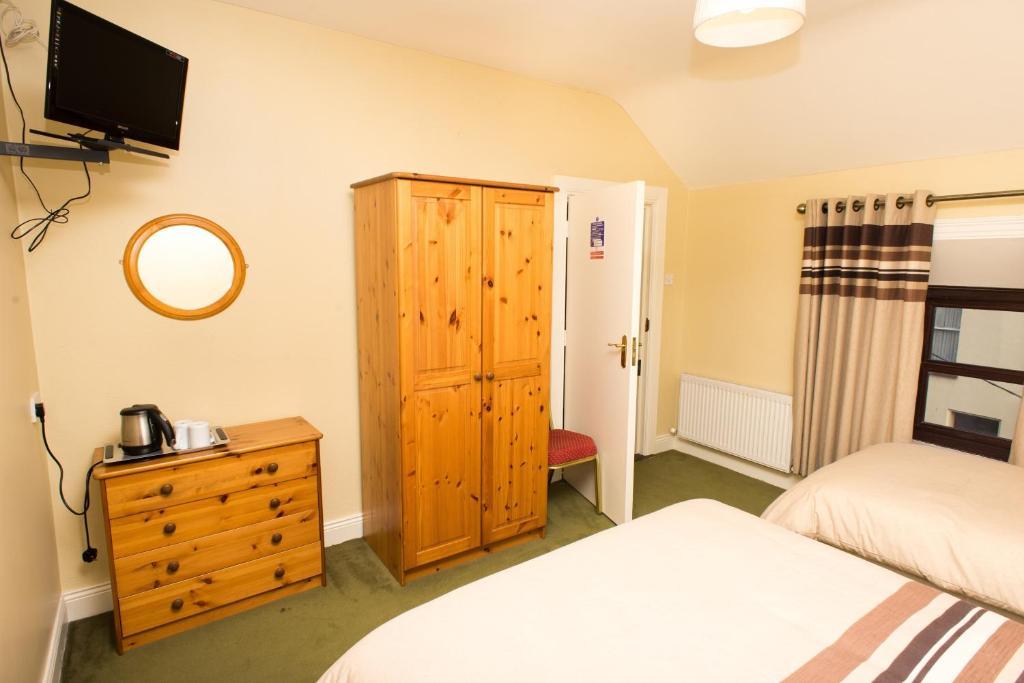 Larkin'S Pub, Restaurant, And B&B Milltown (Kerry) Quarto foto