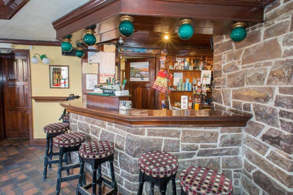 Larkin'S Pub, Restaurant, And B&B Milltown (Kerry) Exterior foto
